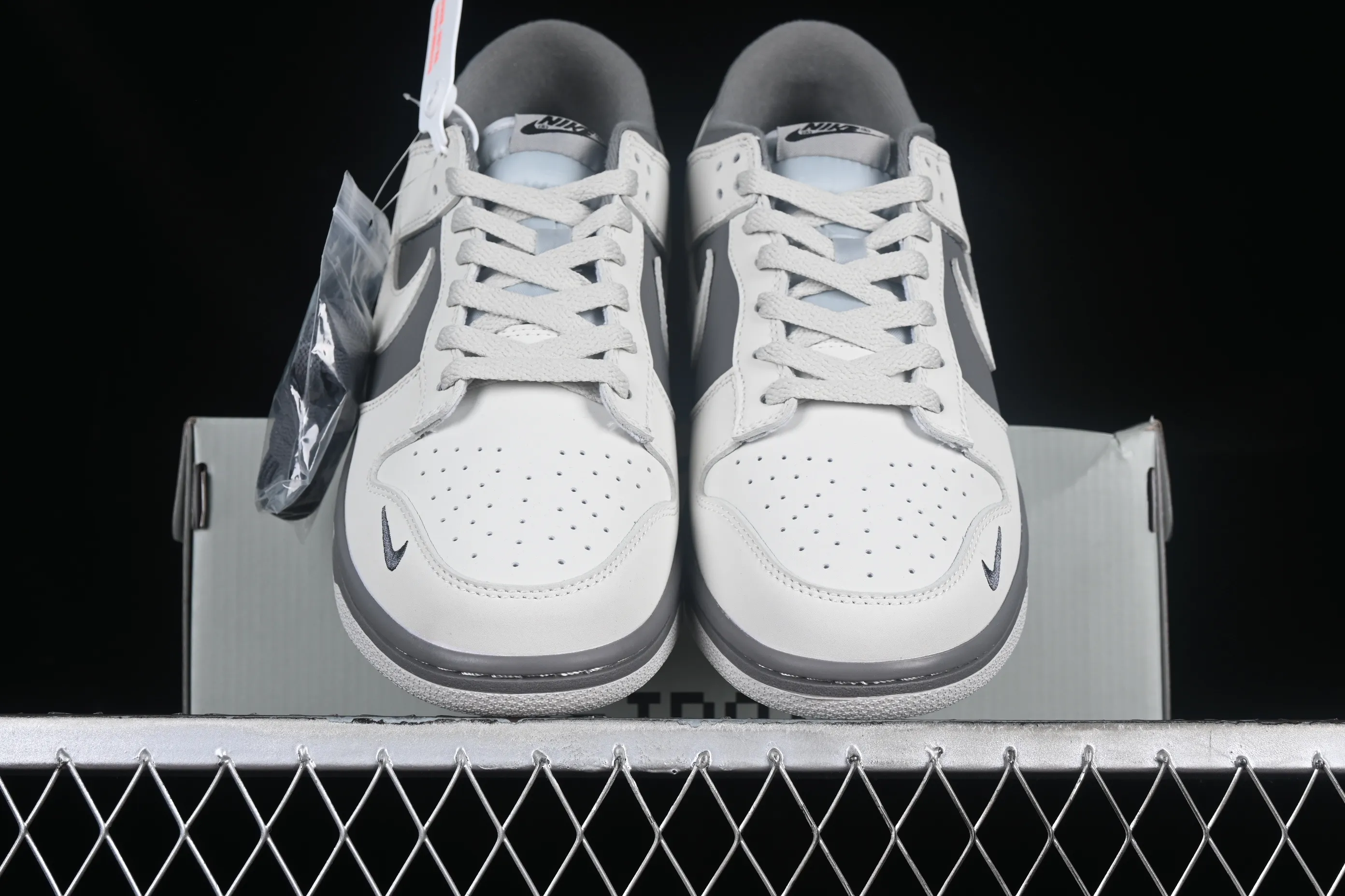 All categories Nk SB Dunk series Nk SB Dunk Low low-top sneakers Nk Dunk Low volcanic gray color low-top retro casual sneakers DD1391-666